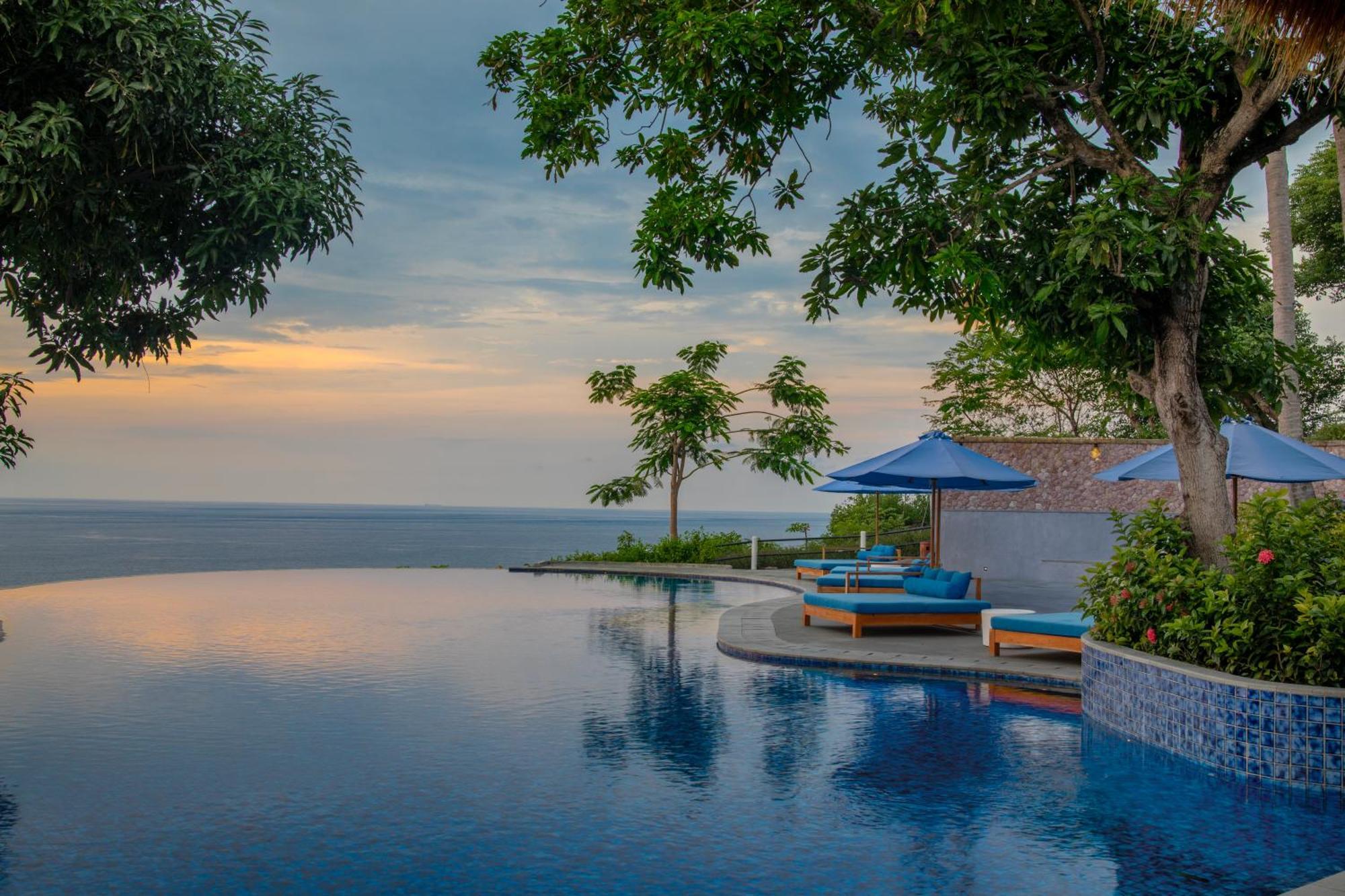 Kalandara Resort Lombok Senggigi Exterior photo